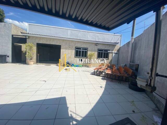 #L2325 - Casa de Rua para Locação em Rio de Janeiro - RJ - 1